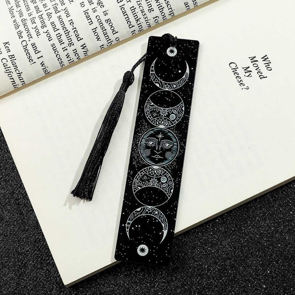 Creative Skull Pattern Acrylic Tassel Reading Decoration Bookmark